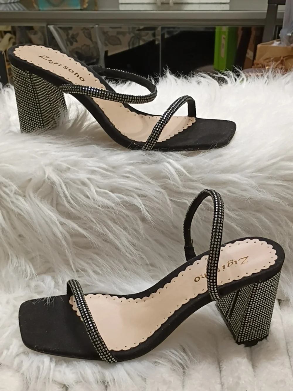 New Zigi Soho Daleyza Black Rhinestone Jeweled Studded Heeled Sandals SZ 7.5 M
